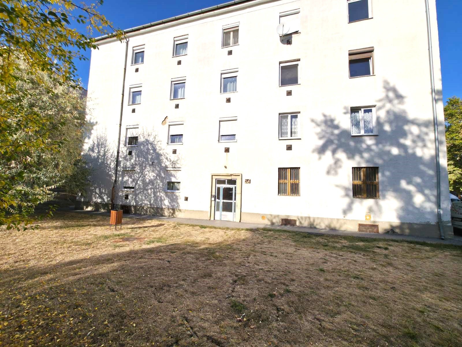 Lakás