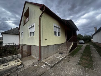 Ház