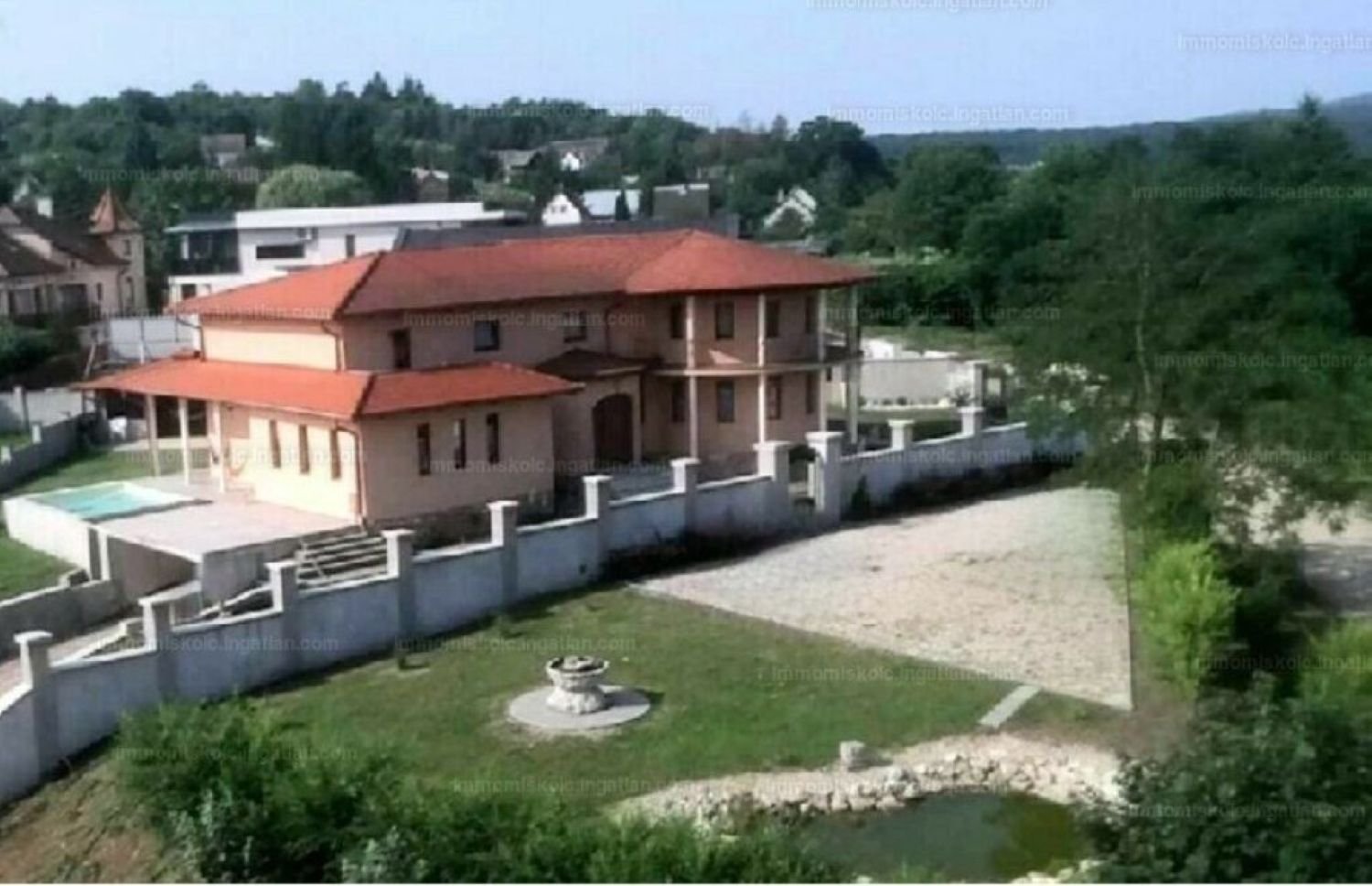 Ház