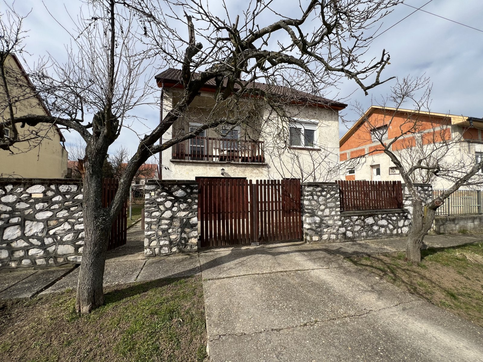 Ház