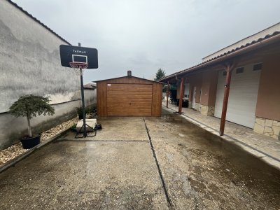 Ház