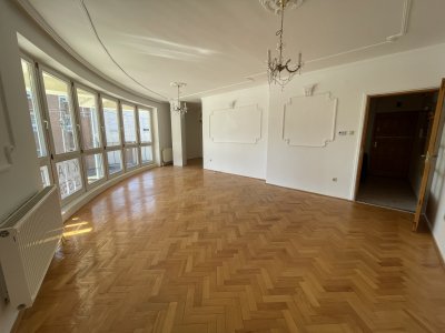 Lakás