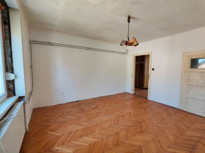 Lakás